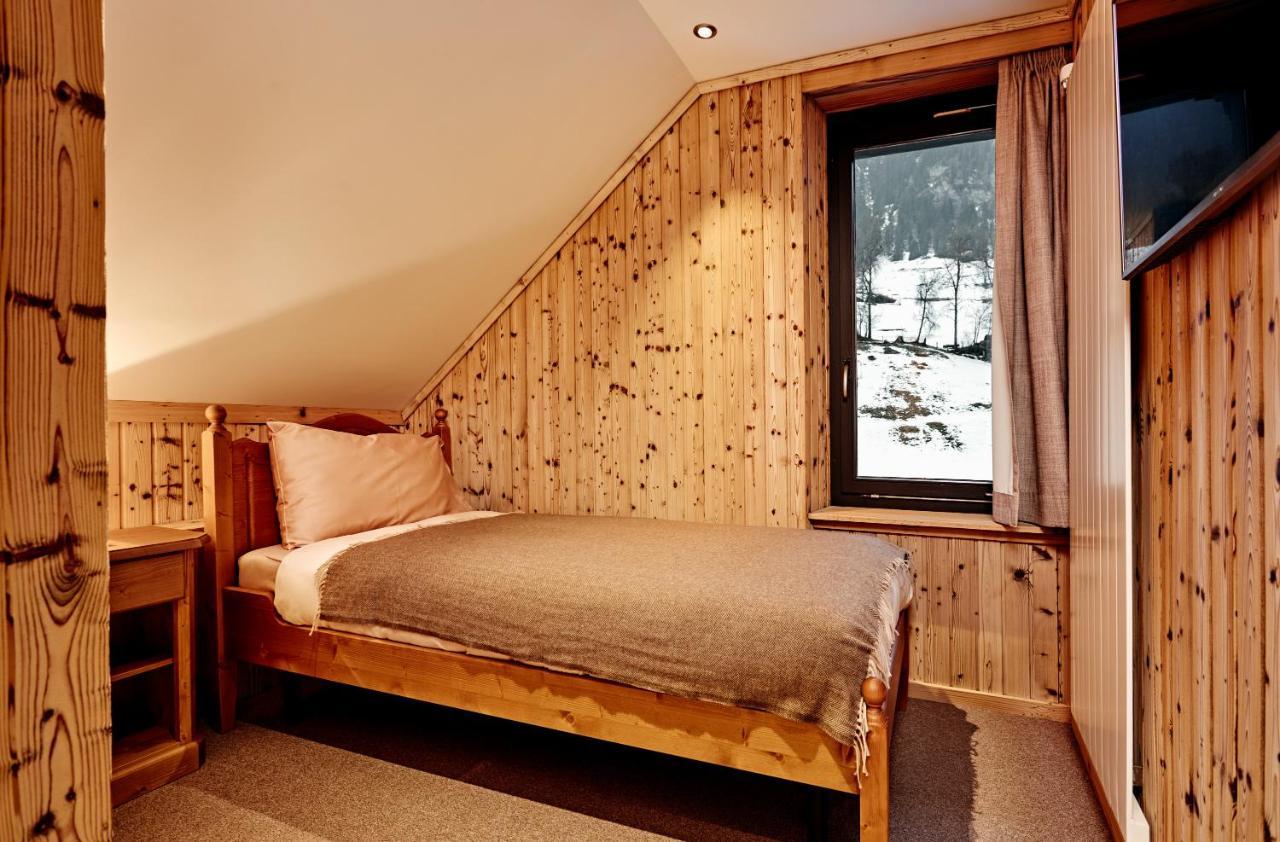 Hotel Sanetsch Gsteig Exterior photo